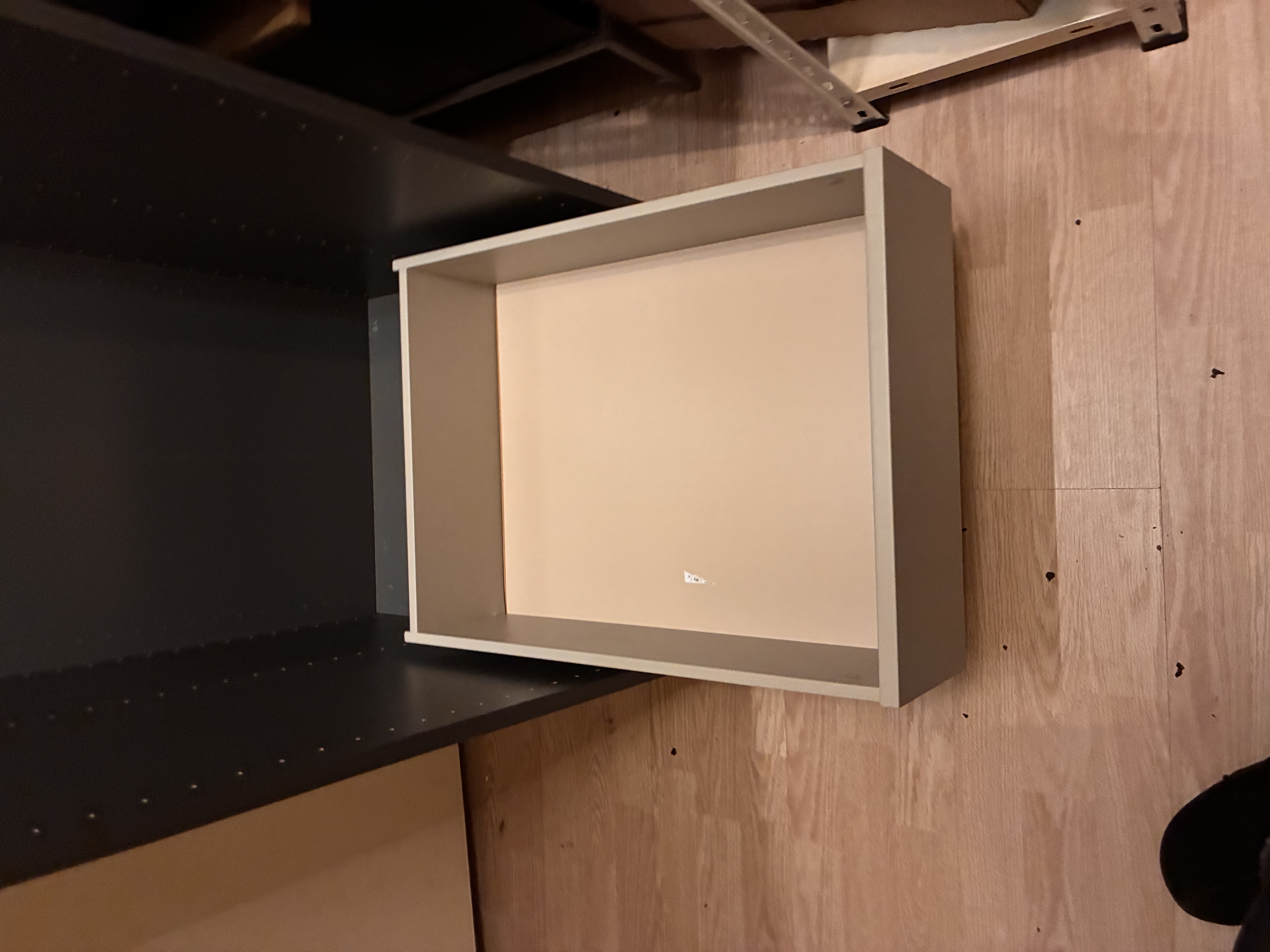 Foto 10 bij Artikel Nieuwe IKEA kledingkast gebouwd.
