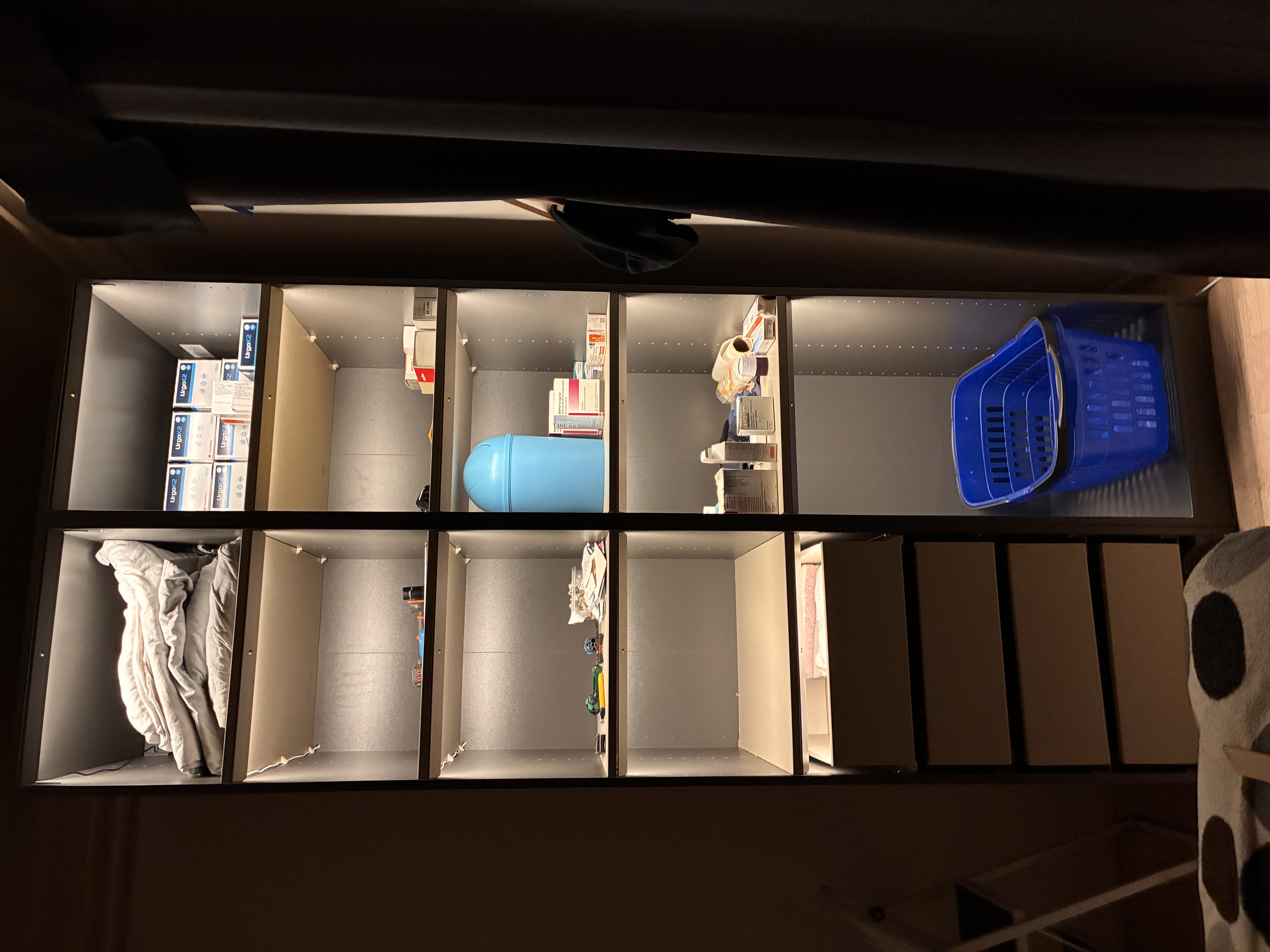 Foto 6 bij Artikel Nieuwe IKEA kledingkast gebouwd.