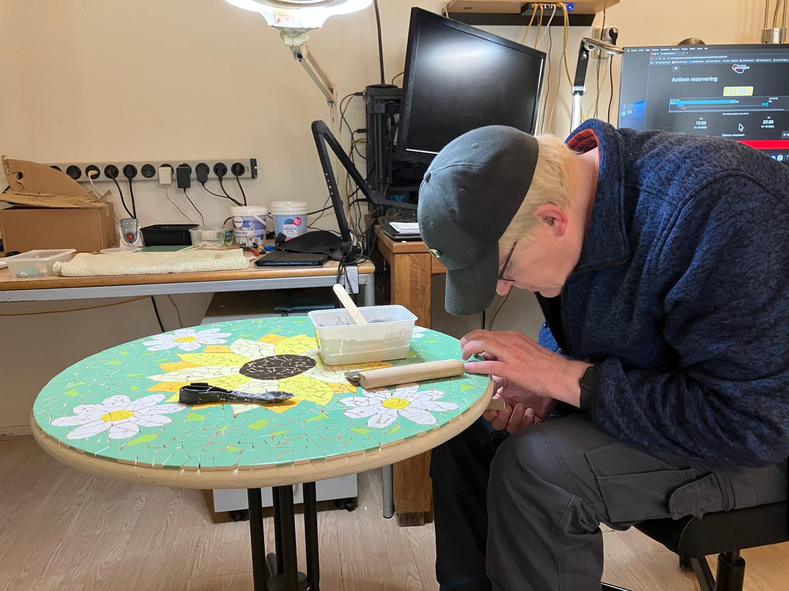Foto 16 bij Artikel Daar is die dan, het project: De Mozaiektafel!.